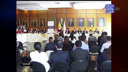 Miembros consejo de la judicatura presentan pruebas de descargo