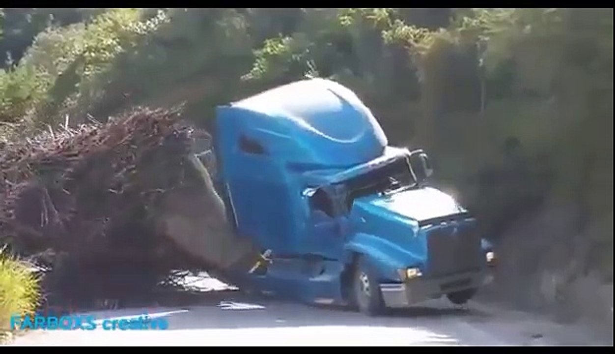 SUPER TRUCK EN APUROS %21 DESTROZADOS
