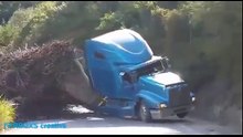 SUPER TRUCK EN APUROS %21 DESTROZADOS