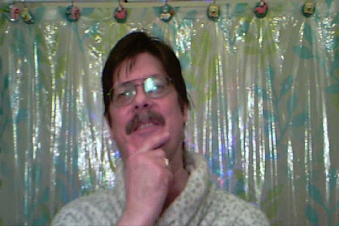 2132 . THE PALMS OF YOUR HANDS , AND THE SOLES OF YOUR FEET DON'T DO THIS ? BUT THE REST OR YOUR BODY DOSE DO THIS, WHAT GIVES ?STRANGE HUMAN BODY FACTS.