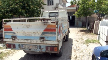 Çaldığı bisikletle akü hırsızlığı yapan şahıs güvenlik kamerasında