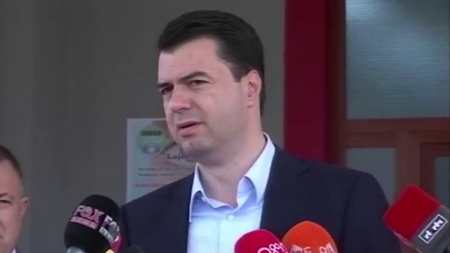 Basha viziton minatorin në spital - Mafia ka marrë peng qeverinë Rama