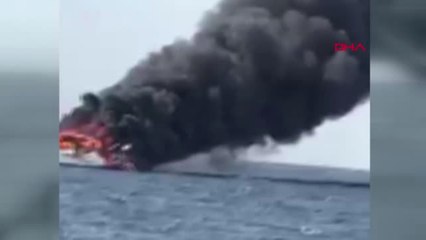 Kuşadası Açıklarında Yat Alev Aldı, Baba Oğlu Kurtarıldı Ek