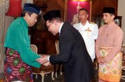 Anwar has audience with Selangor Sultan