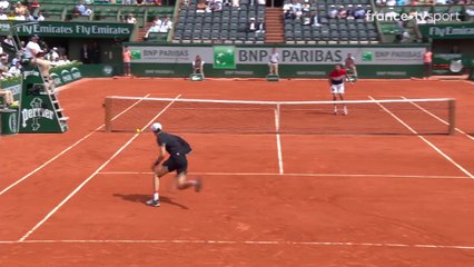 Roland-Garros : La bataille au filet de Cilic et Hurkacz enflamme le Central !