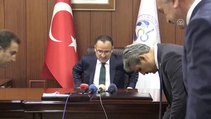 Bozdağ: "İnce'nin Seçim Beyannamesi Kendisini Yalanlıyor"