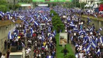 الآلاف يتظاهرون مطالبين بتنحي رئيس نيكاراغوا
