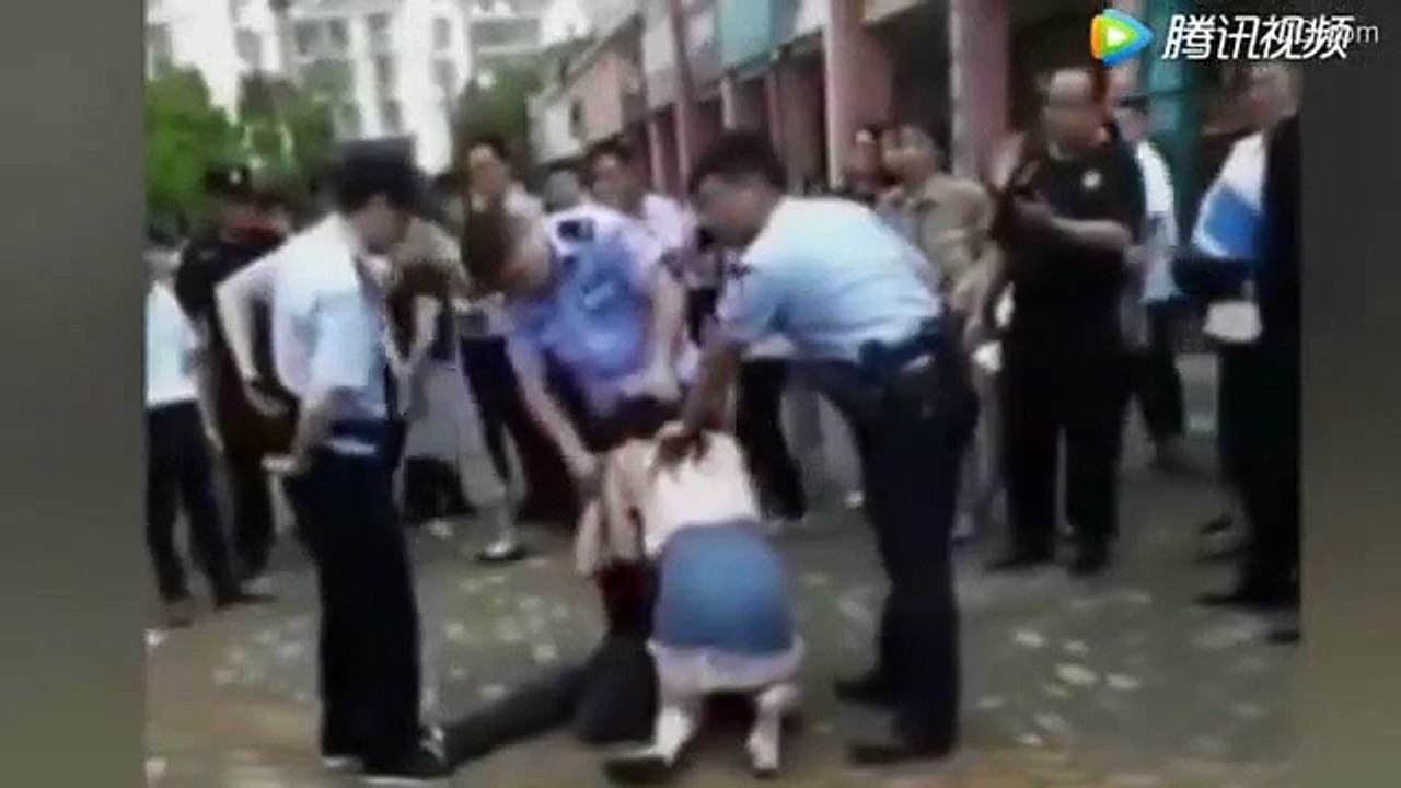 Sevgilisinin dilini kopardı