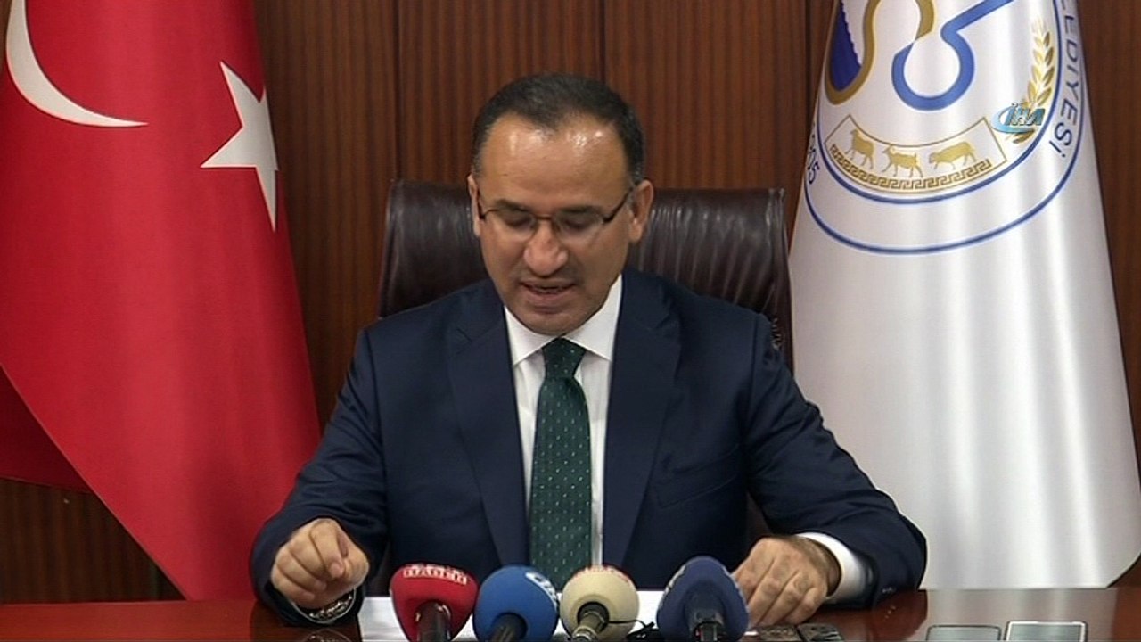 Bekir Bozdağ: 'Muharrem İnce, yeniden 28 Şubat'ı vaat ediyor'
