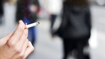 Hollandalı Hekimler Sigarayı Bırakma Günü'nde Sokaklarda: 'Buyurun Kartım, Kanser Olursanız Beni...