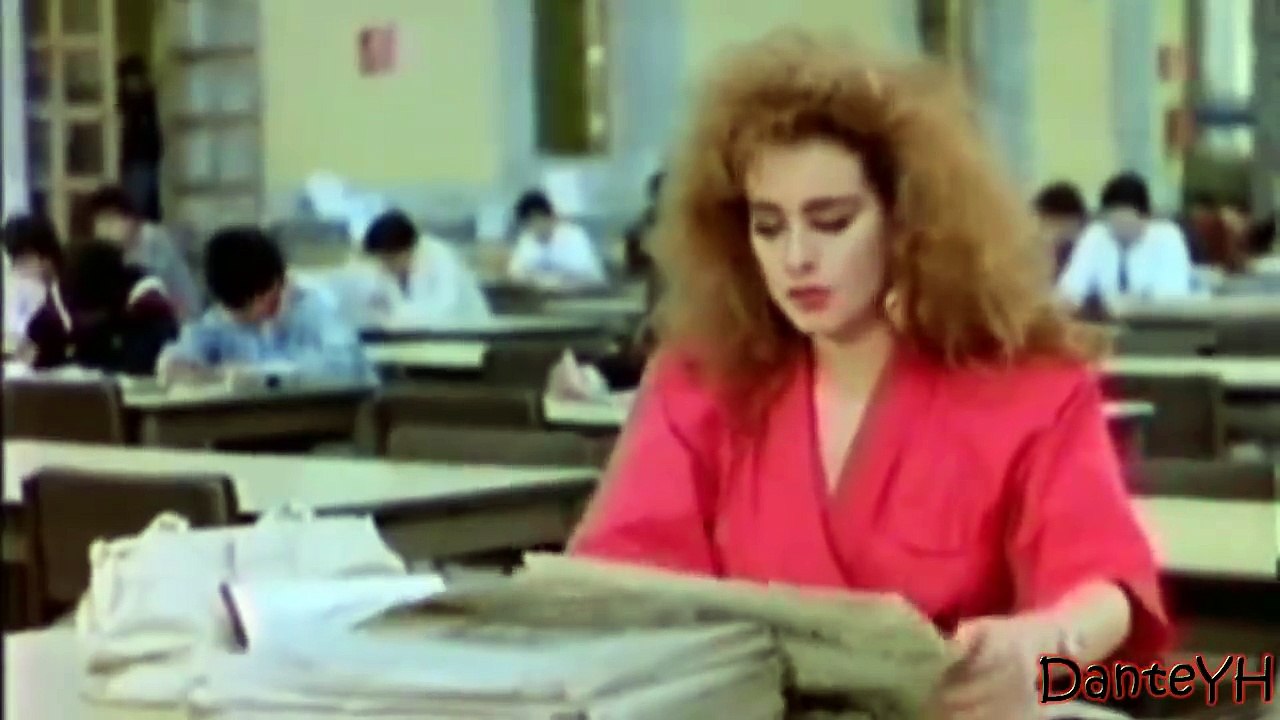 Lina Santos se ducha y Alfonso Zayas aprovecha