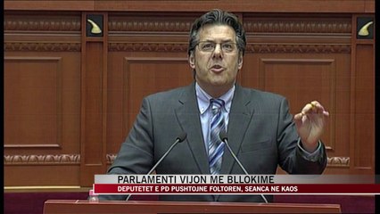 PARLAMENTI VIJON ME BLLOKIME