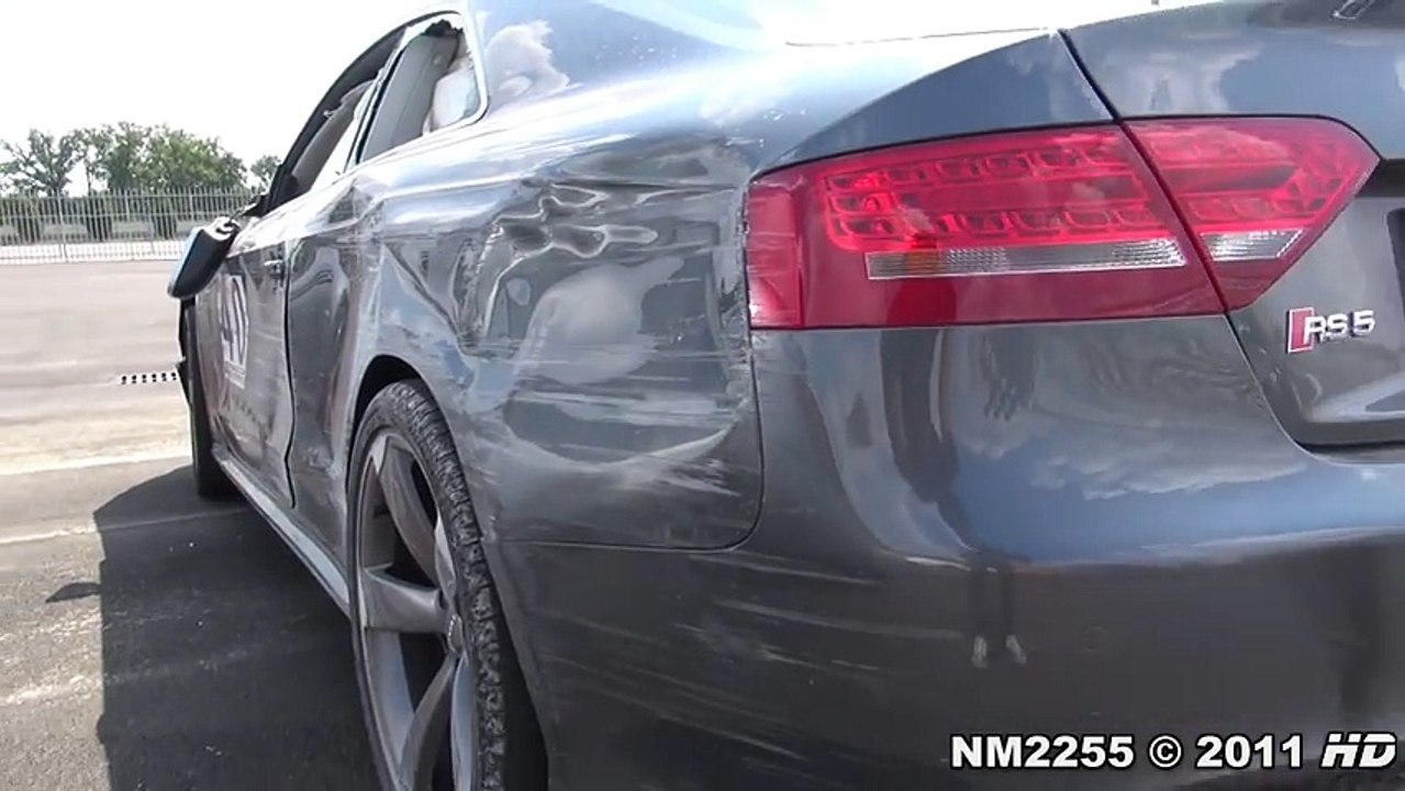 CRASHED Audi RS5
