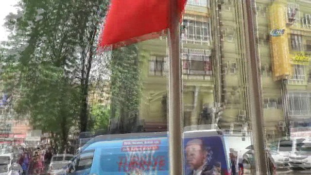 - Çevre ve Şehircilik Bakanı Özhaseki’den Cumhurbaşkanı Erdoğan’a destek- Bakan Özhaseki, seçim kampanyası için 13 bin TL bağışta bulundu