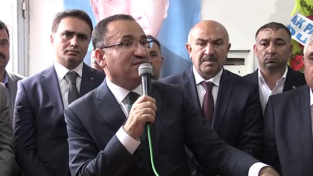 Bozdağ: Tayyip Beyin Dayısı Aziz Türk Milleti'dir. Dayısı Türk Milleti Olanı Kimse Yenemez