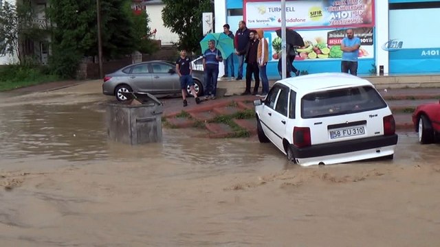 Sivas'ta şiddetli yağış hasara yol açtı