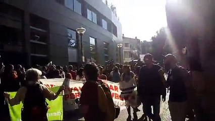 Concentraciò pacífica, acaben de desallotjar als manifestants. - JotambéVaigTallarLesVies