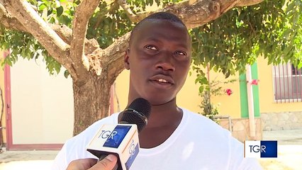 2 giugno, in Puglia festeggiano anche i migranti africani: "una Repubblica senza capolarato è possibile" -