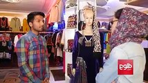 کارگیری از پارچه‌های داخلی در ساخت لباس‌های افغانی با طراحی مدرنیک گروه بیست نفری از طراحان و دوزنده‌گان لباس در یک شرکت محلی در شهر کابل با کارگیری از پارچه‌ه