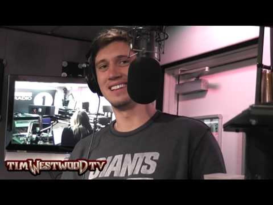 Gappy Ranks & Vernon Kaye play Family Fortunes - Westwood