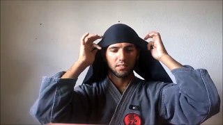 Como amarrar a máscara ninja tradicional
