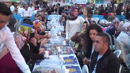 Ordu Başbakan Yıldırım, Ünye'de Vatandaşlarla İftar Yaptı-Hd