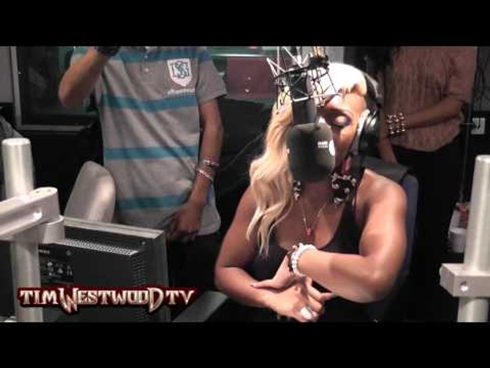 Kalenna's piercings & tats revealed - Westwood