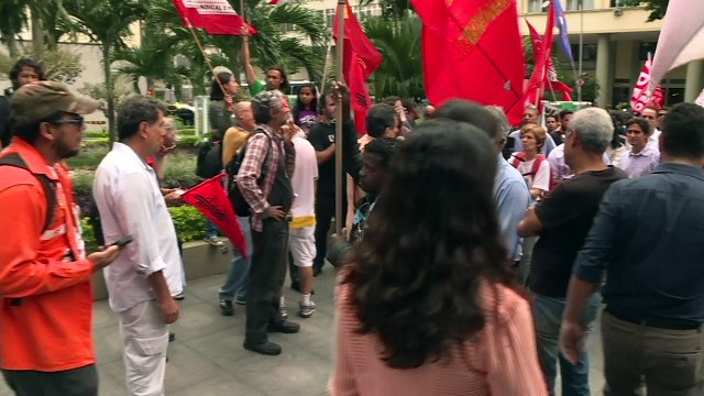 Sindicatos petroleiros pedem suspensão de greve