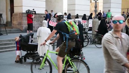 Danimarka’da burka ve peçe yasağına tepki - KOPENHAG