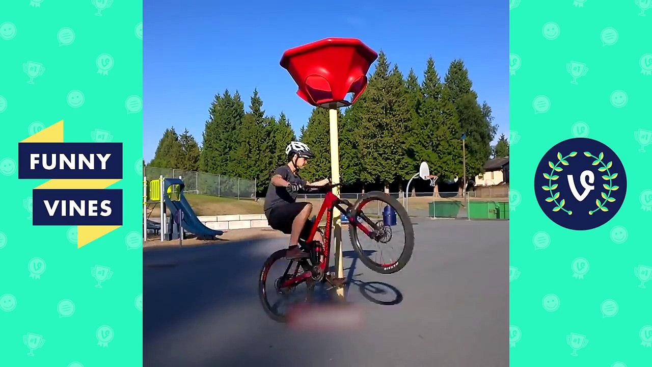 TRY NOT TO LAUGH CHALLENGE - Ultimate EPIC FAILS Compilation | Funny Vines May 2018