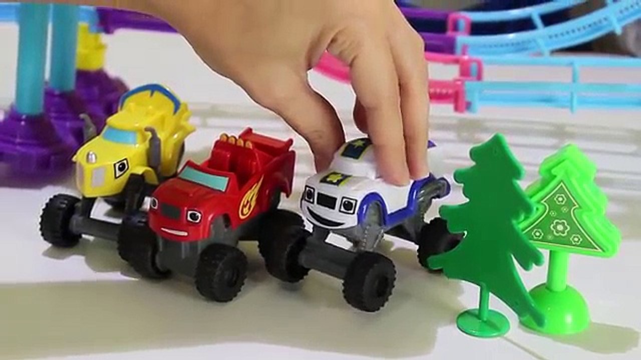 ✪ Вспыш и чудо машинки ВСЕ СЕРИИ ПОДРЯД без остановки Лучшие серии про Вспыш от Tyomka TV Сборник 1