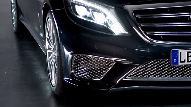 Eminem ft. Nate Dogg - Shake That (Flutag Remix) Video AMG