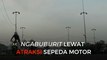 Ngabuburit Lewat Atraksi Sepeda Motor