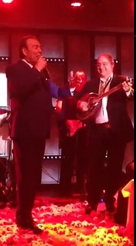 Τόλης Βοσκόπουλος - Δε θα κοιμηθείς - Live 2015 Baraonda
