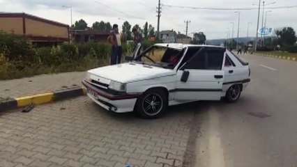Otomobilin çarptığı yaya metrelerce havaya fırladı...Dehşet anları saniye saniye güvenlik kamerasına yansıdı