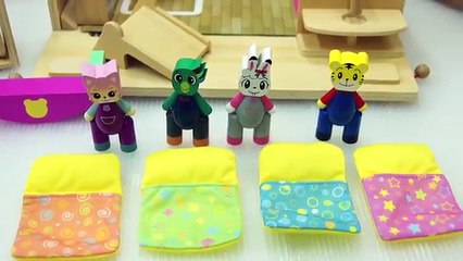 巧虎快樂學園 木頭積木玩具分享 巧連智玩具 こどもちゃれんじ 粉紅豬小妹跟偶像學園一起當同學來巧虎島上課囉 玩具開箱一起玩玩具Sunny Yummy Kids TOYs 佩佩豬 peppa pig