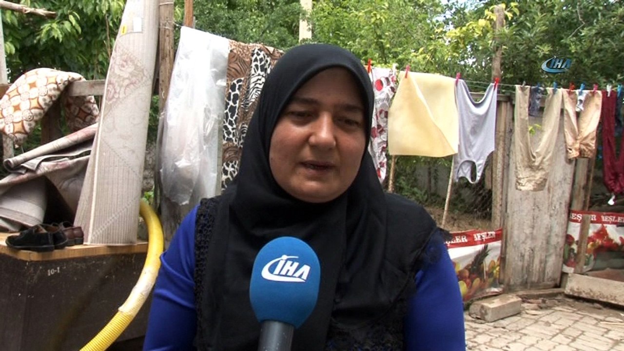 Evlerini su basan aileler yaralarını sarıyor