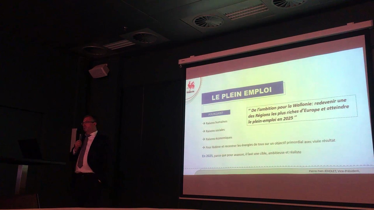 Liège: Pierre-Yves Jeholet rencontre les profes...