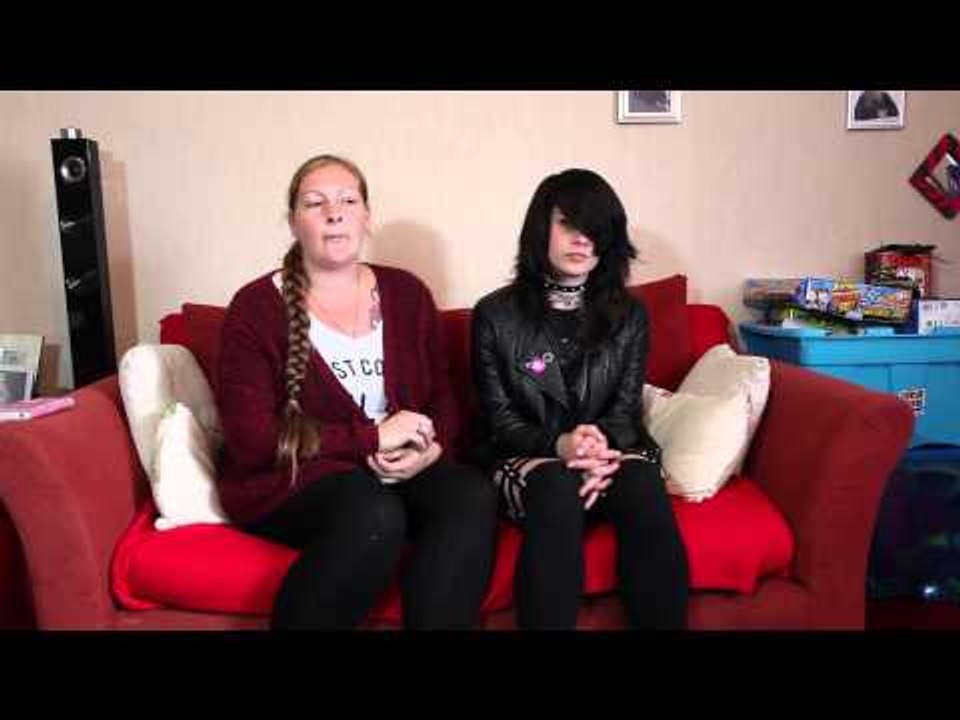 Mum removes daughter from school after being told she looks like "she does bondage".