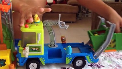 Caminhão Trash Pack e Estação de Esgoto