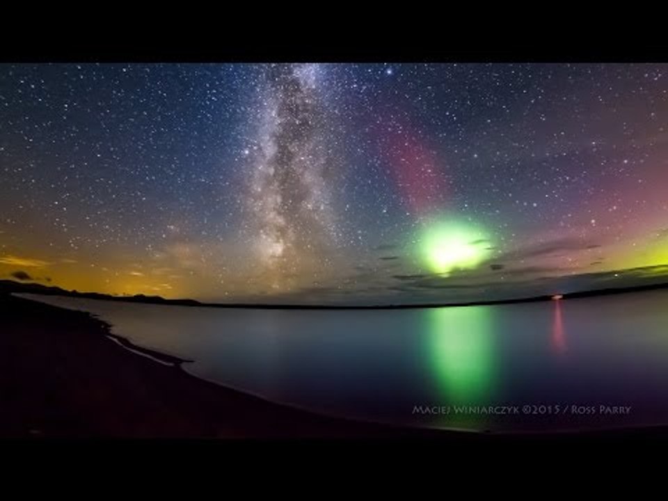Stunning Milky Way time-lapse photobombed by Aurora Borealis