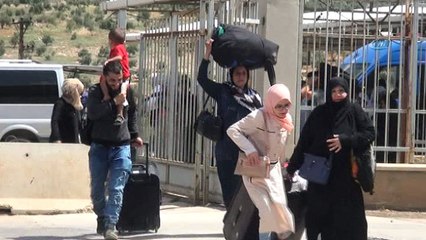 Suriyelilerin bayramlaşmak için ülkelerine gidişi sürüyor