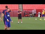 Louis van Gaal Closely Supervises Manchester United Training