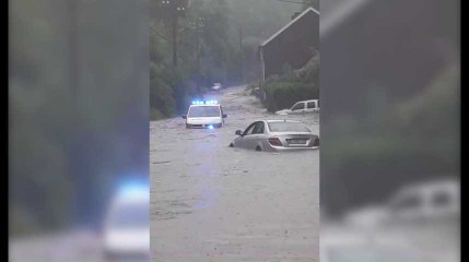 Orages : une voiture de police emportée par les flots à Fléron