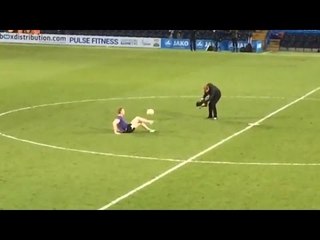 World's Worst 'Keepy-Uppy Expert'? Half Time Entertainment at Barnet - Hilarious Footage