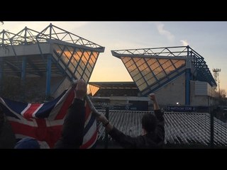 下载视频: Millwall Fans Celebrate Their Side's Late Goal Against Leicester In The FA Cup