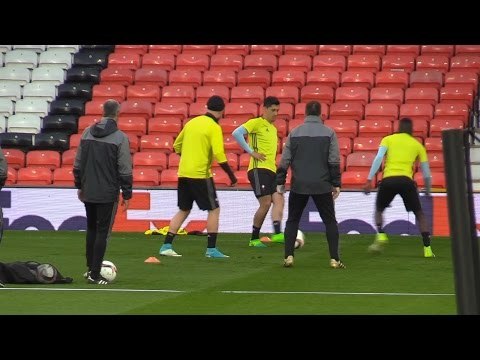 Celta Vigo Train At Old Trafford Ahead Of Europa League Semi-Final Against Manchester United