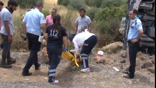 Beton Mikseri Şarampole Yan Yattı: 1 Yaralı