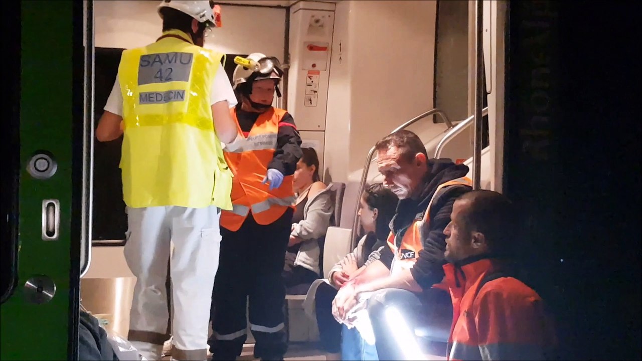 Exercice grandeur nature sous le tunnel ferroviaire de Saint-Martin-d'Estréaux