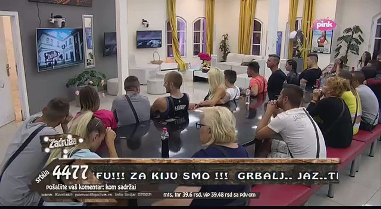 Zadruga - Zadrugari gledaju klip na kom Kija i Sloba plešu i grle se - 01.06.2018.